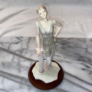 Figurine